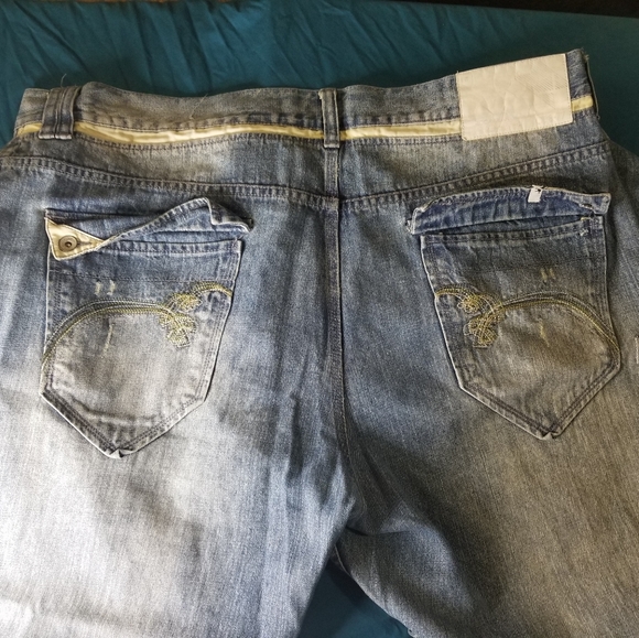 Jeans - Picture 3 of 3